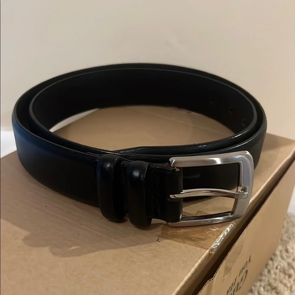 Classic Black Leather Belt with Silver Buckle - Picture 1 of 2
